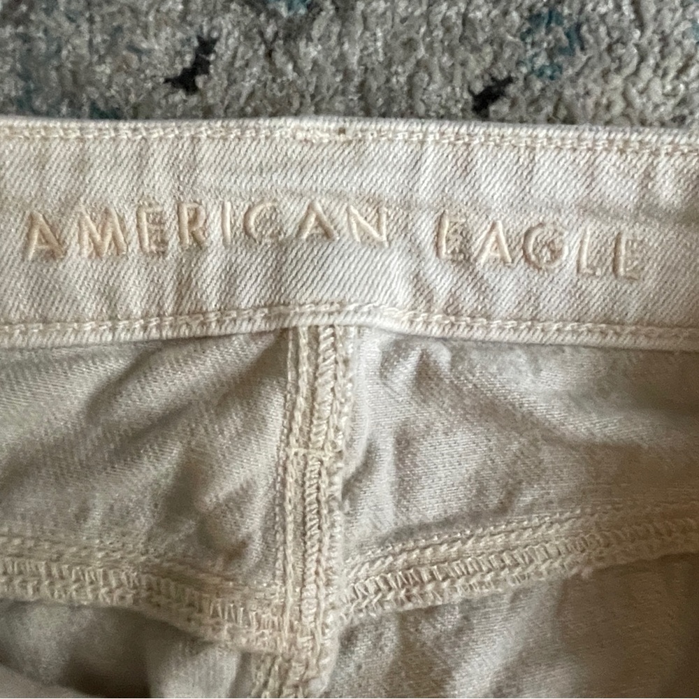 American Eagle Mom Straight Jean